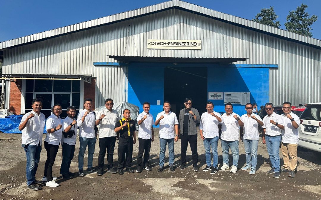 United Tractors Collaborates with Akademi Inovasi Indonesia and SMK Saraswati through MoU Signing and Benchmarking