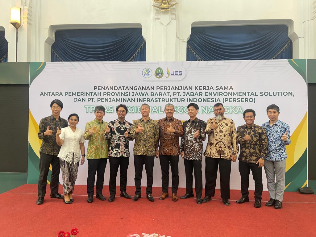 PT Jabar Environmental Solutions (JES), was Established by Sumitomo Corporation, Hitachi Zosen (Hitz), and PT Energia Prima Nusantara (EPN). 