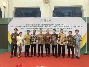 PT Jabar Environmental Solutions (JES), didirikan oleh Sumitomo Corporation, Hitachi Zosen (Hitz), dan PT Energia Prima Nusantara (EPN). 