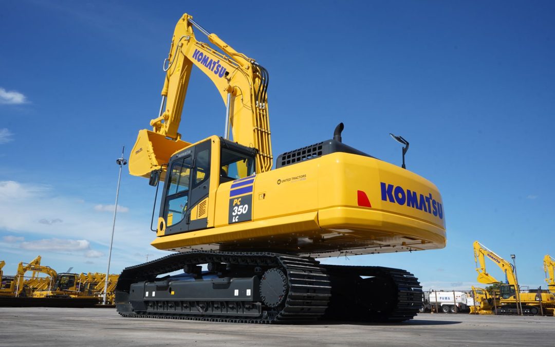 United Tractors Introduces Komatsu PC350LC-8M2 and PC300-8M2, 30 Ton Class Hydraulic Excavators