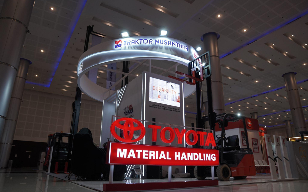 Stepping Further Ahead, Traktor Nusantara Showcases Sustainability Innovation at Forklift Exhibition Surabaya 2024